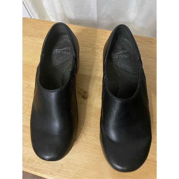 Dansko black leather slip on clogs size 38 - Picture 1 of 9